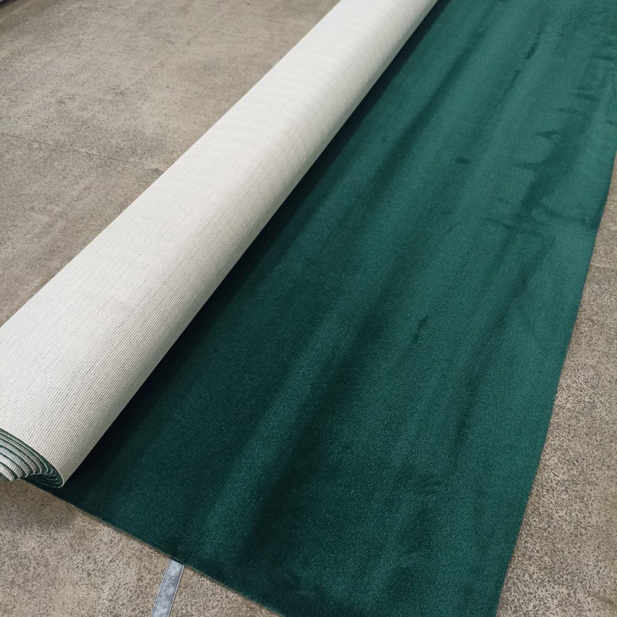 Wall To Wall Carpet Installation - Front View